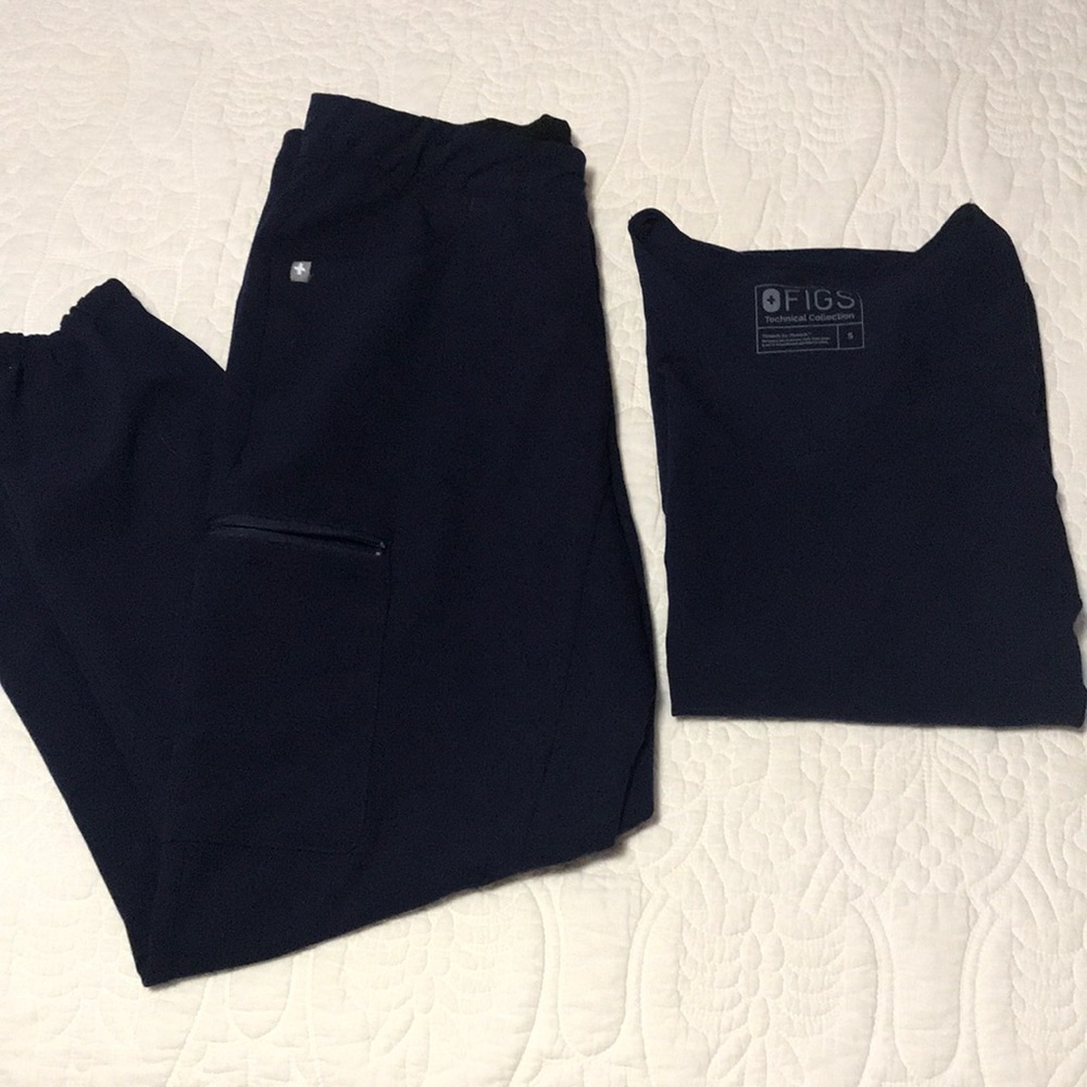 Figs Scrub Set